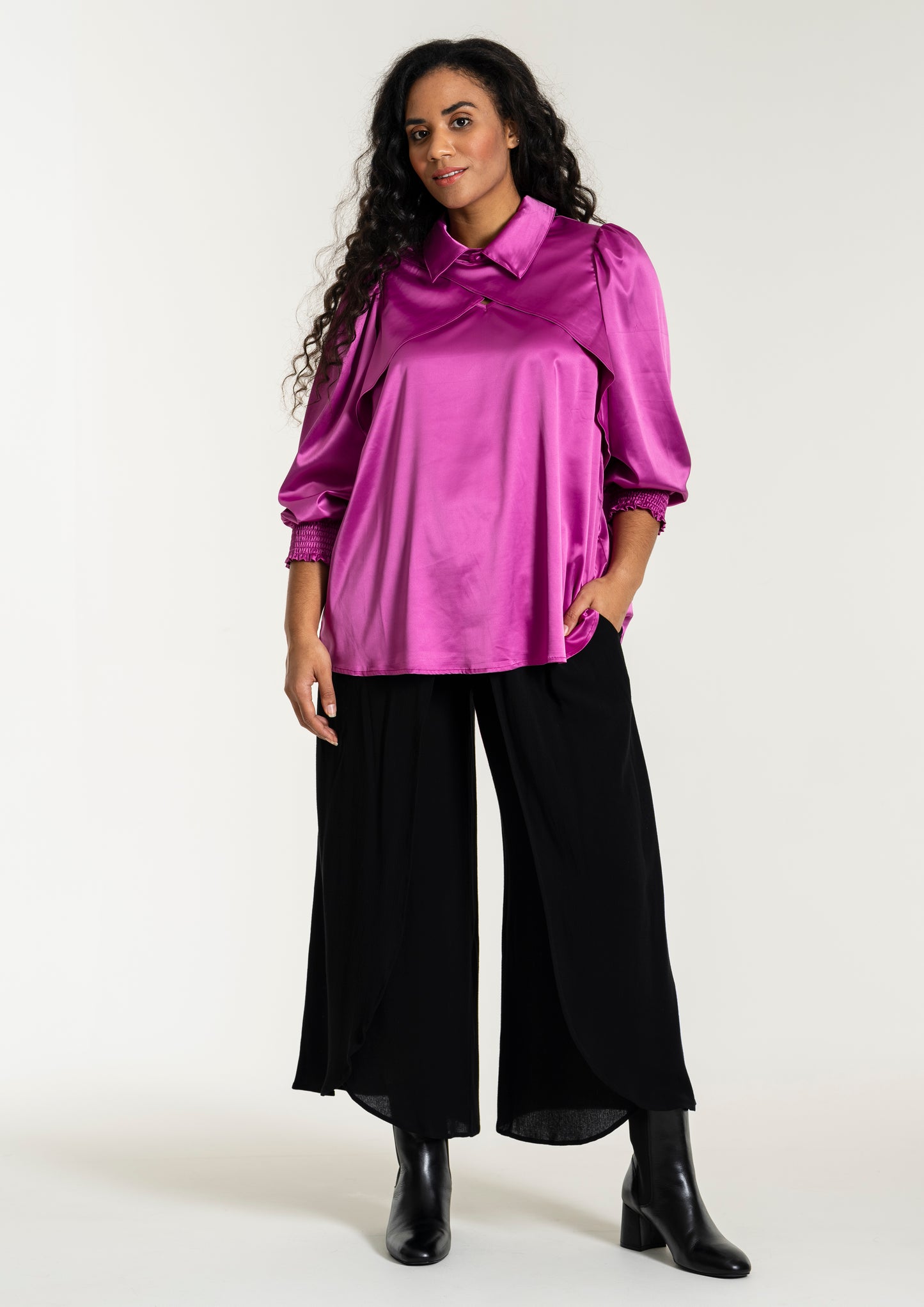 Studio S244875, SFylla Black