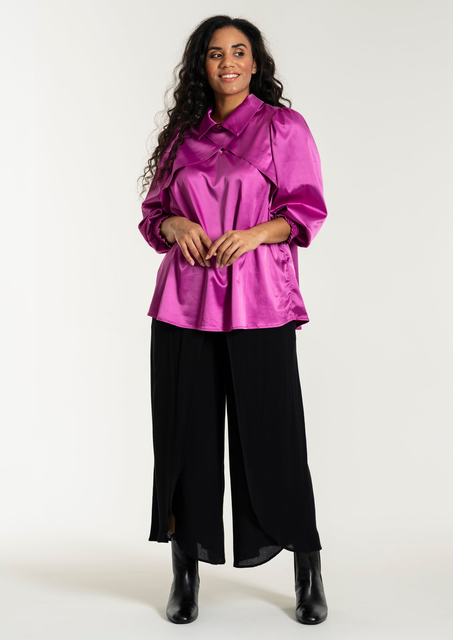 Studio S244875, SFylla Black