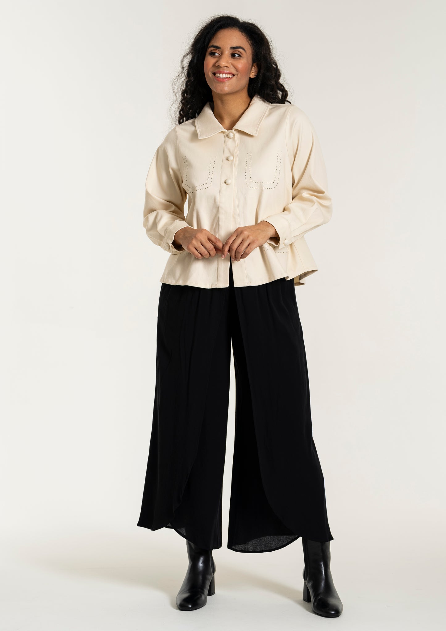 Studio S244875, SFylla Black