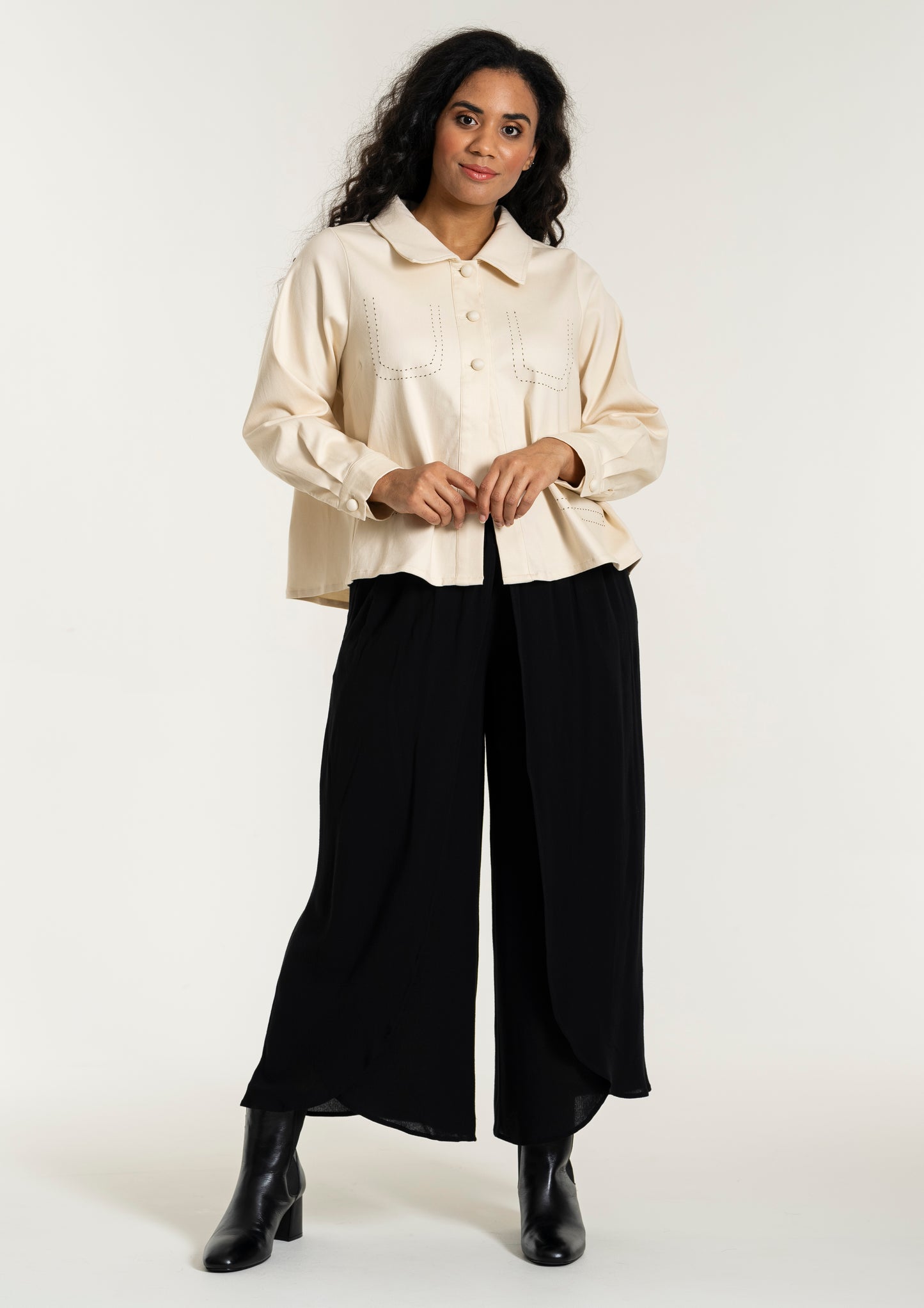 Studio S244875, SFylla Black